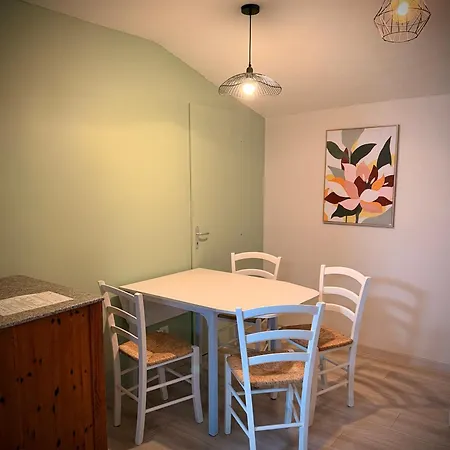 Le Moulin Aux Ecrevisses Bed & Breakfast 3*